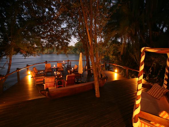 Ntwala Island Lodge - deck